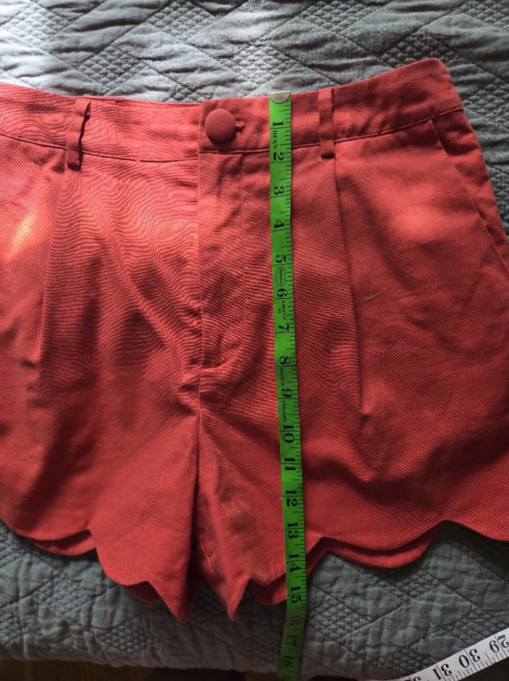 Women’s Red Scallop Hem Shorts - Picture 5 of 9